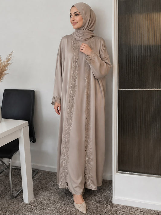 Abaya mit Innenkleid